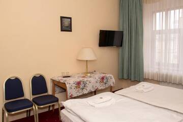 Фото номера Двухместный номер с 1 кроватью Отель Hotel Karkonosze г. Каменна-Гура 8