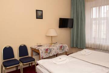 Фото номера Двухместный номер с 1 кроватью Отель Hotel Karkonosze г. Каменна-Гура 2