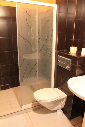 Фото номера Двухместный номер с 1 кроватью Отель Hotel Karkonosze г. Каменна-Гура 7